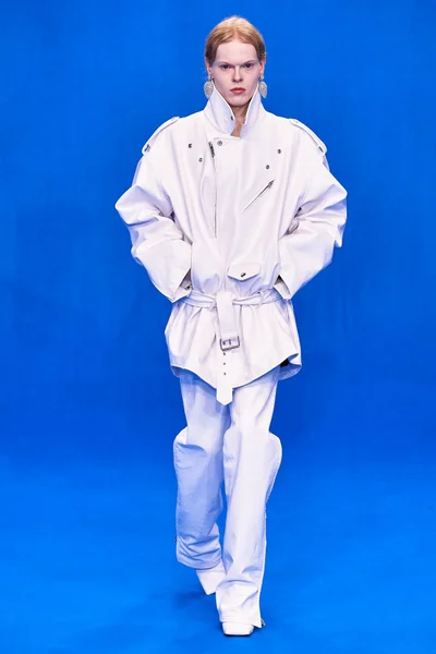Look 33